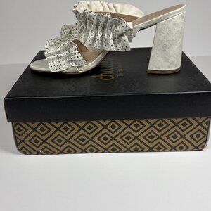 Charles by Charles David Royals Sandals‎ Women’s 11 White Rhinestone Block Heel